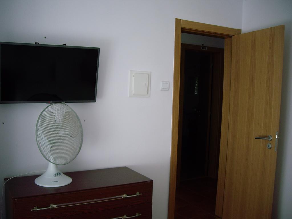 Residencial Camoes Bed & Breakfast Lisboa Oda fotoğraf