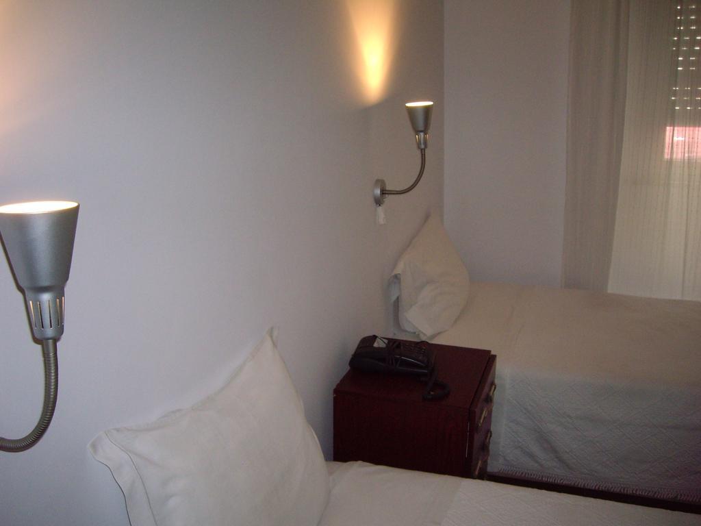 Residencial Camoes Bed & Breakfast Lisboa Oda fotoğraf
