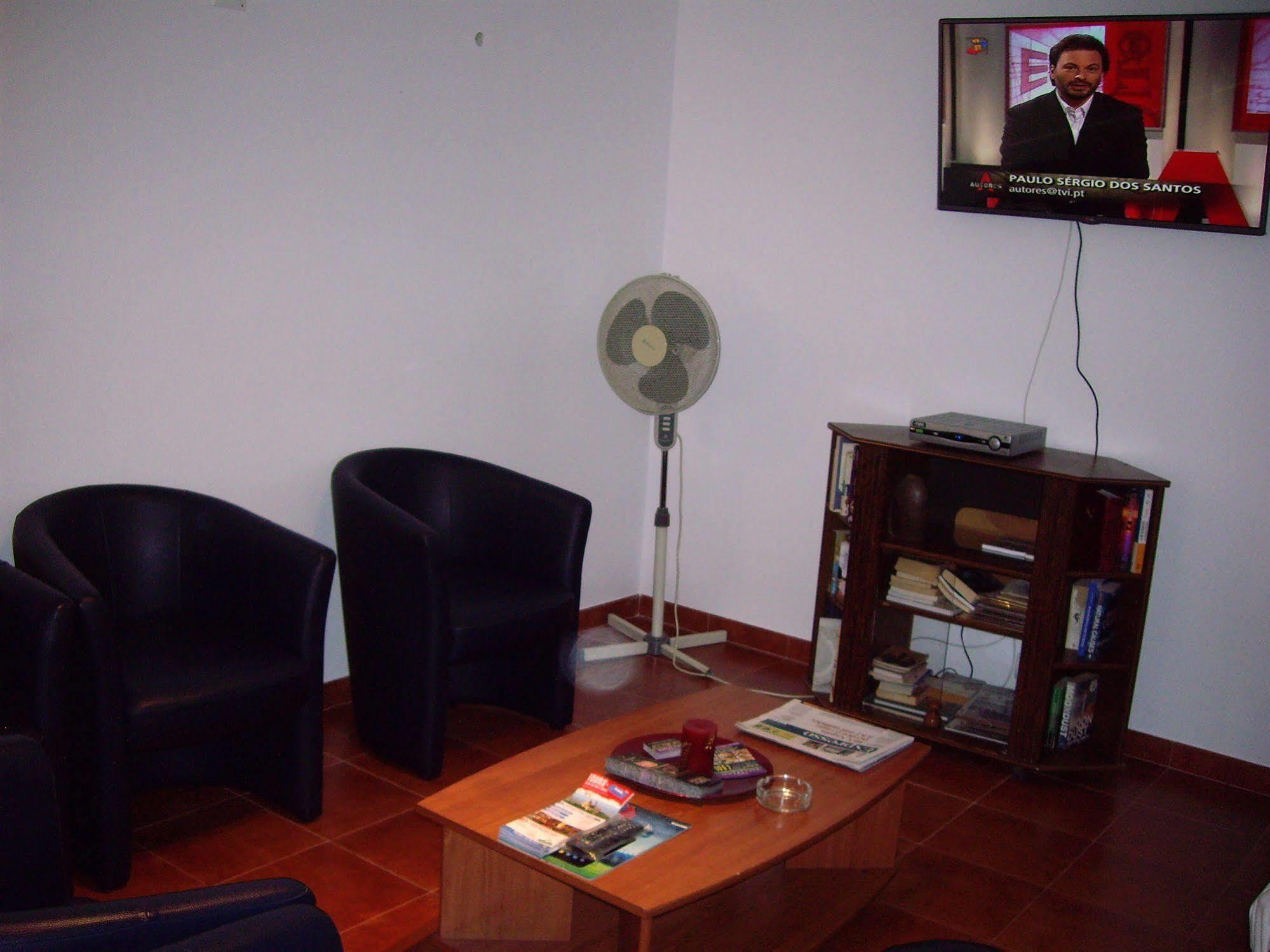Residencial Camoes Bed & Breakfast Lisboa Dış mekan fotoğraf