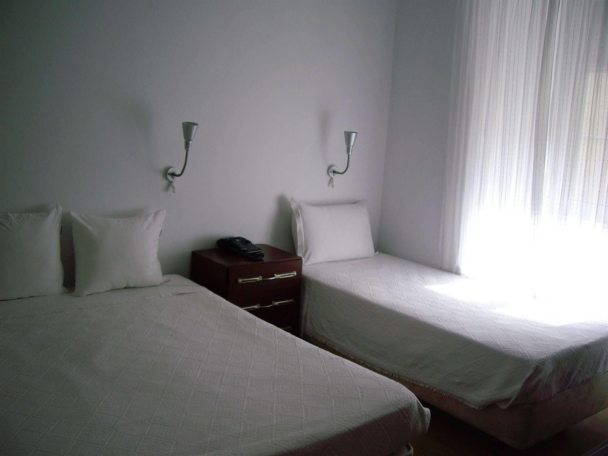 Residencial Camoes Bed & Breakfast Lisboa Dış mekan fotoğraf